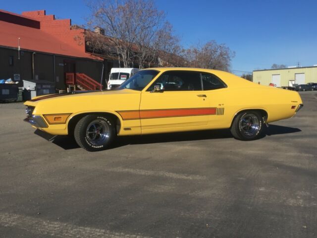 1970 Yellow Ford Torino Coupe