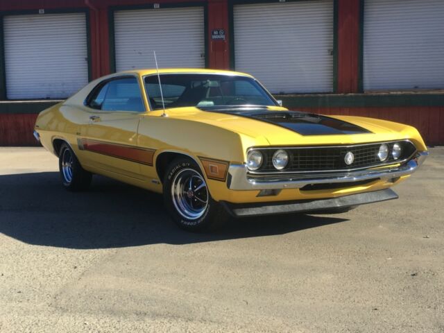 1970 Yellow Ford Torino Coupe