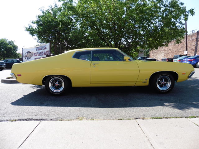 1970 Yellow Ford Torino Coupe