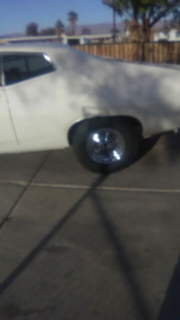 1970 Yellow Ford Torino Coupe