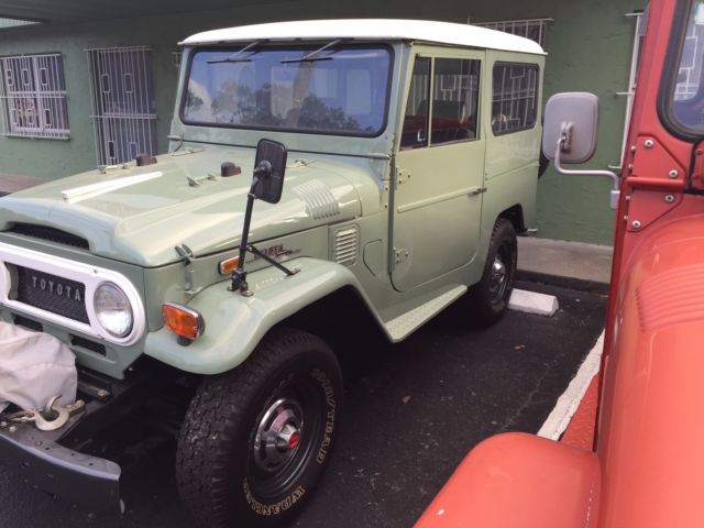 1970 Green Toyota Land Cruiser SUV