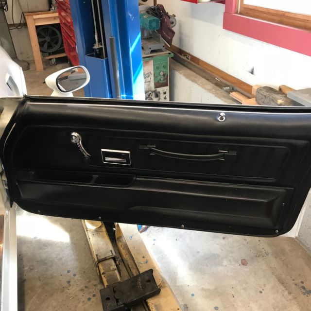 1970 White Pontiac Trans Am Coupe