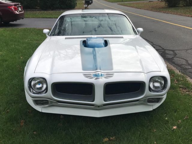 1970 White Pontiac Trans Am Coupe