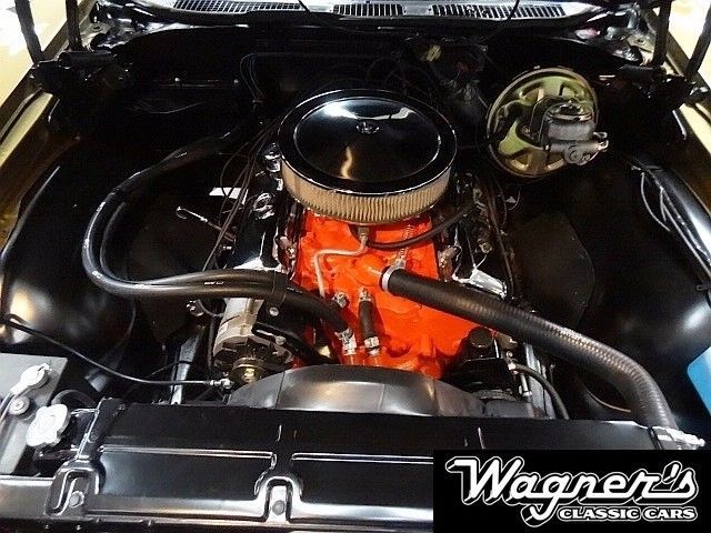 1970 Gold Chevrolet Chevelle Coupe