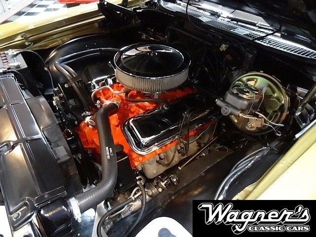 1970 Gold Chevrolet Chevelle Coupe