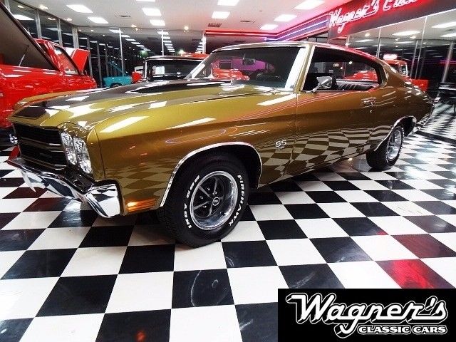 1970 Gold Chevrolet Chevelle Coupe