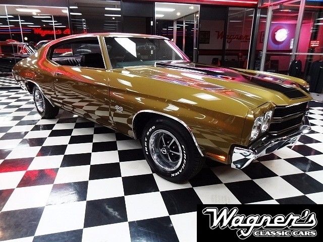 1970 Gold Chevrolet Chevelle Coupe