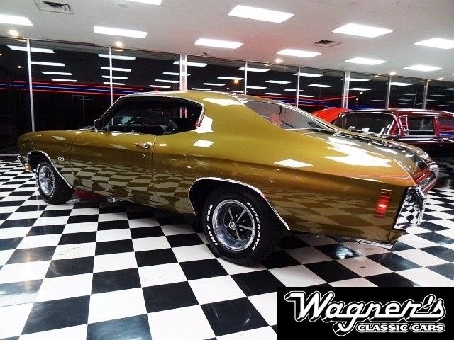 1970 Gold Chevrolet Chevelle Coupe