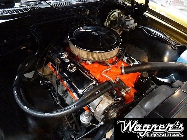 1970 Gold Chevrolet Chevelle Coupe