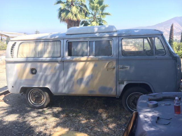 1970 White Volkswagen Bus/Vanagon