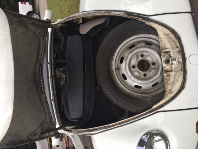 1970 White Volkswagen Beetle - Classic Coupe