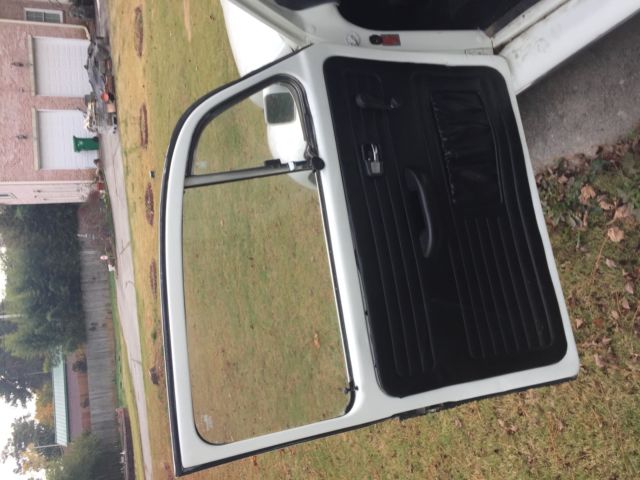 1970 White Volkswagen Beetle - Classic Coupe