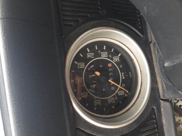 1970 White Volkswagen Beetle - Classic Coupe