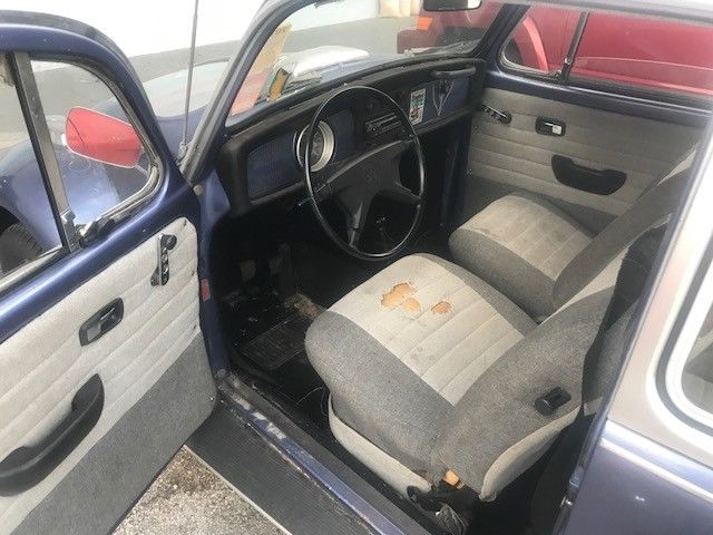 1970 two tone Volkswagen Beetle - Classic Coupe