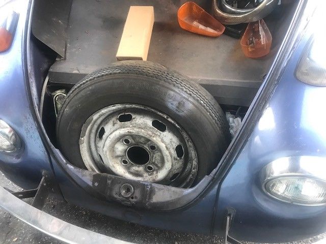 1970 two tone Volkswagen Beetle - Classic Coupe