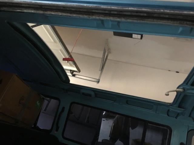 1970 Blue Volkswagen Bus/Vanagon Standard Passenger Van