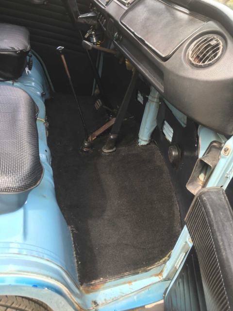1970 Blue Volkswagen Bus/Vanagon Standard Passenger Van