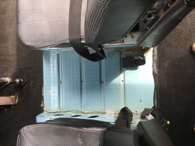 1970 Blue Volkswagen Bus/Vanagon Standard Passenger Van