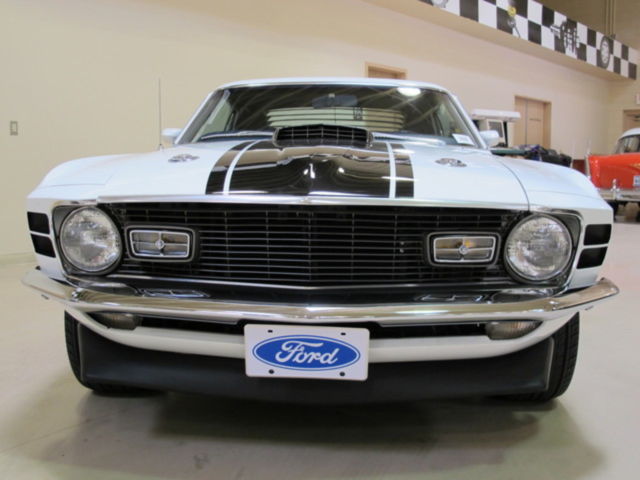 1970 White Ford Mustang