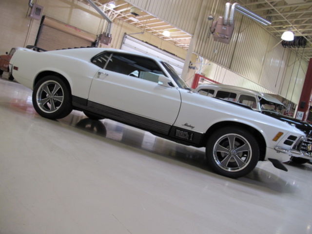 1970 White Ford Mustang