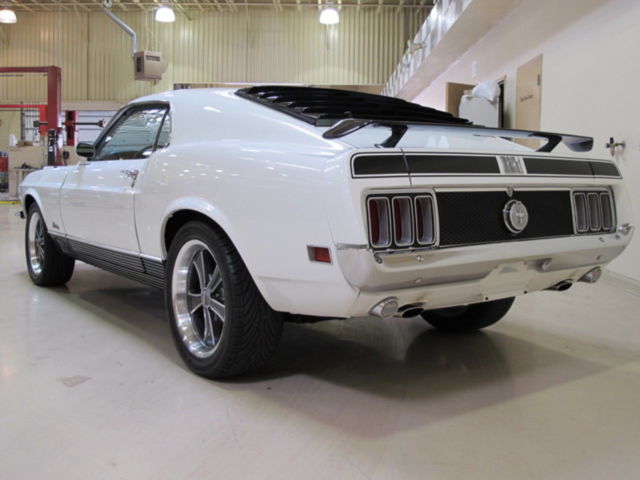 1970 White Ford Mustang