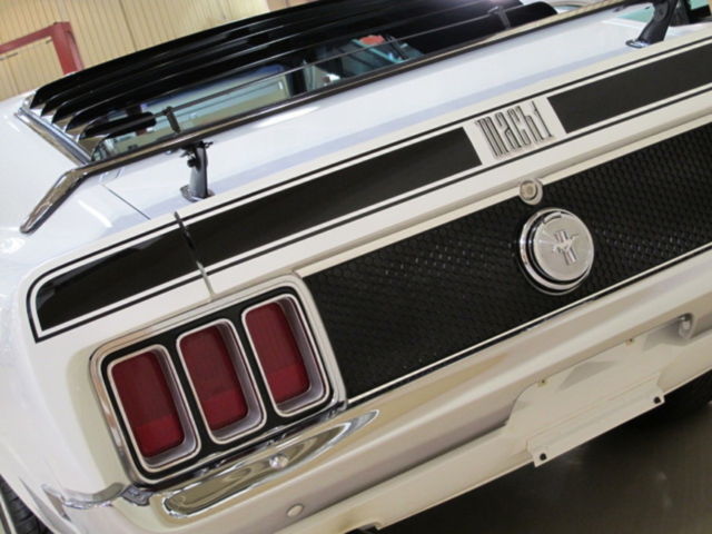 1970 White Ford Mustang