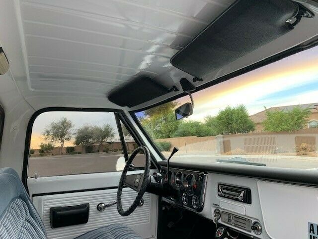 1970 White Chevrolet C-10