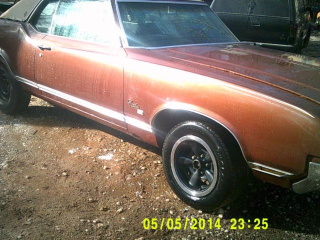 1971 coppertone Oldsmobile Cutlass Coupe