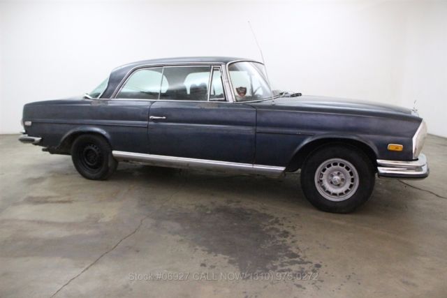 1971 Silver Mercedes-Benz 200-Series