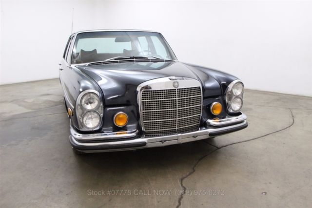 1971 Blue Mercedes-Benz 300-Series