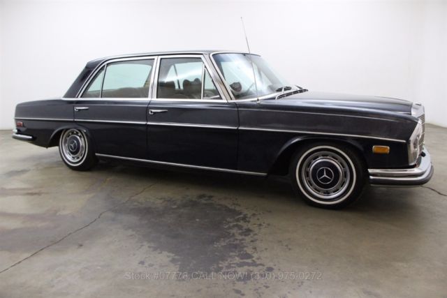 1971 Blue Mercedes-Benz 300-Series