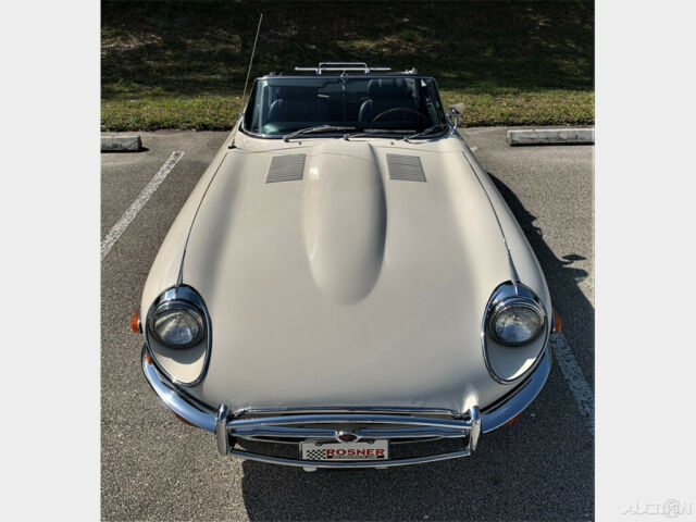 1971 White Jaguar E-Type