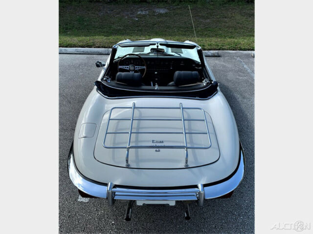 1971 White Jaguar E-Type