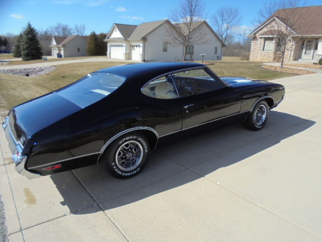 1971 black Oldsmobile 442 Coupe