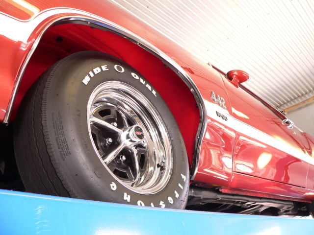 1971 Orange Oldsmobile 442