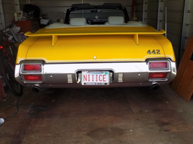 1971 Yellow Oldsmobile 442 Convertible