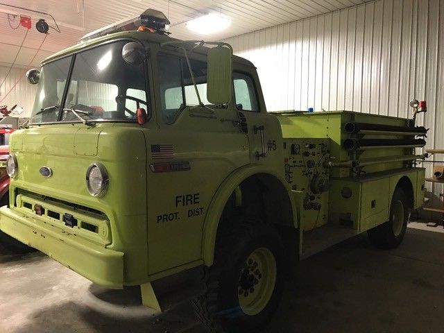 1971 Green Ford 4WD cabover fire truck