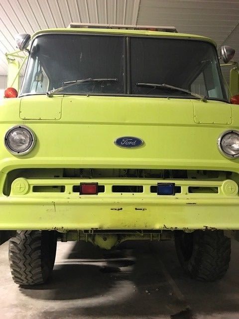 1971 Green Ford 4WD cabover fire truck