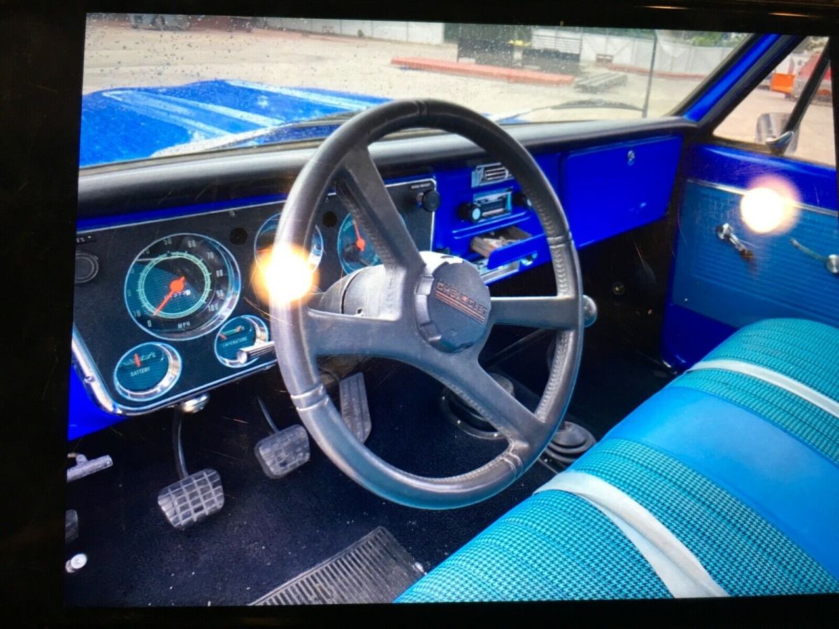 1971 Blue Chevrolet Suburban