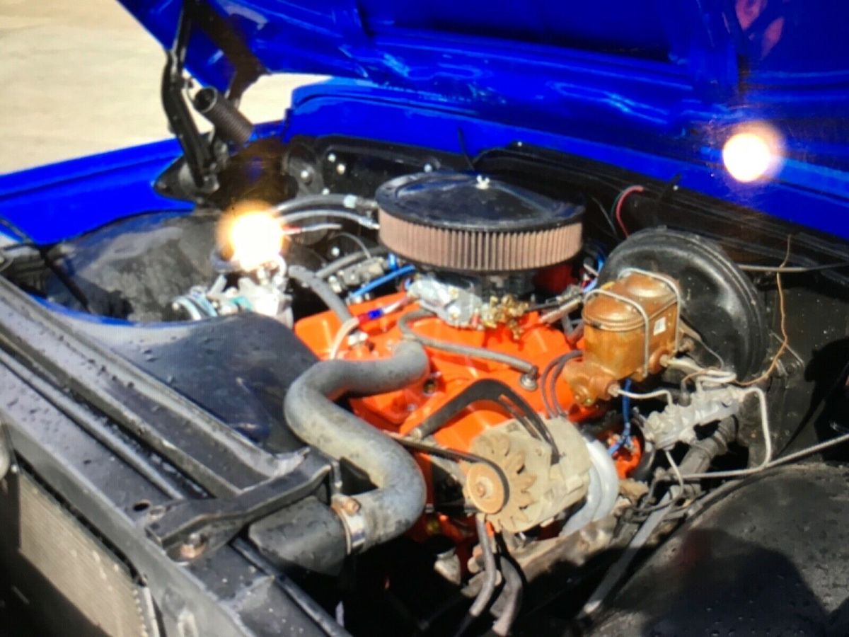 1971 Blue Chevrolet Suburban