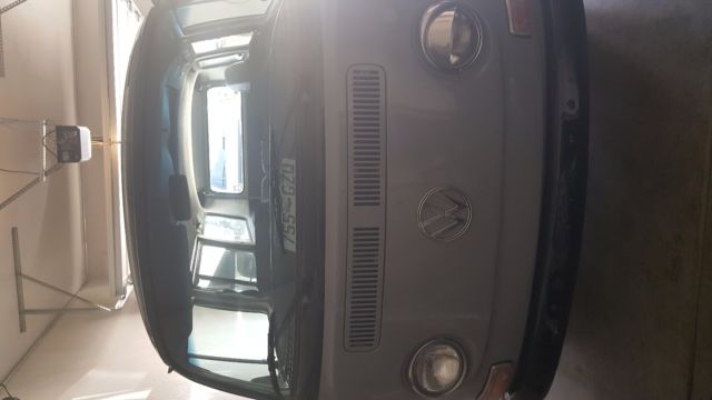 1971 gray Volkswagen Bus/Vanagon