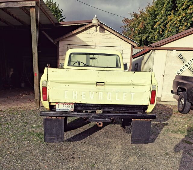 1971 Yellow Chevrolet C-10