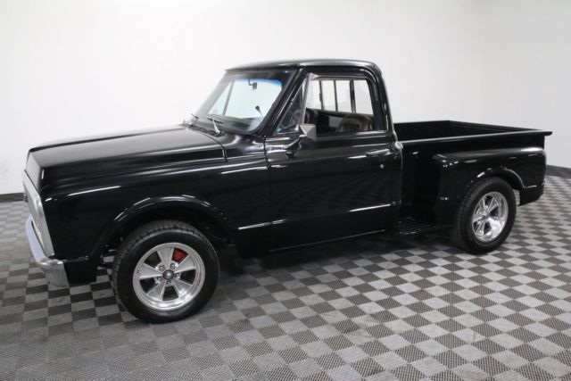 1971 Black Chevrolet C10