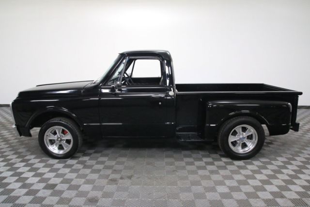 1971 Black Chevrolet C10