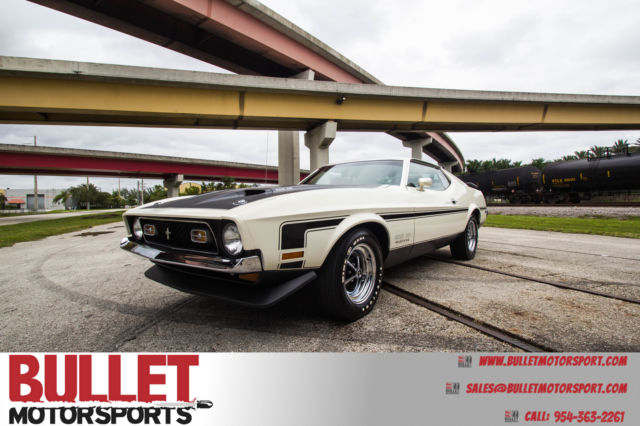 1971 white Ford Mustang coupe