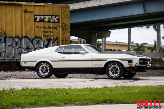 1971 white Ford Mustang coupe
