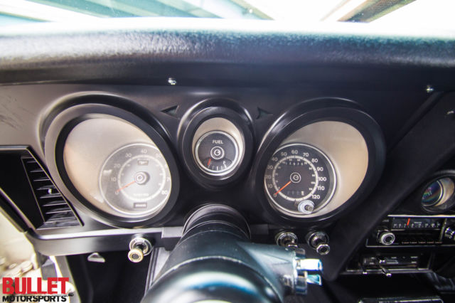 1971 white Ford Mustang coupe