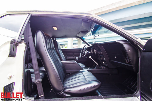1971 white Ford Mustang coupe