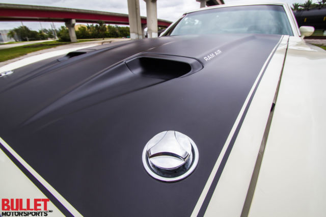 1971 white Ford Mustang coupe