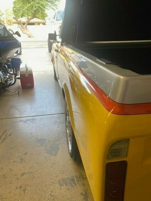 1971 Yellow Chevrolet C-10 Standard Cab Pickup